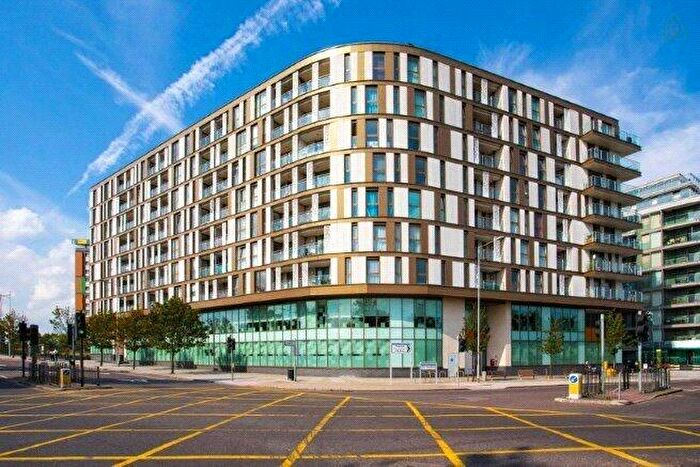 2 Bedroom Flat For Sale In Coppermill Heights, Ferry Lane, London, N17