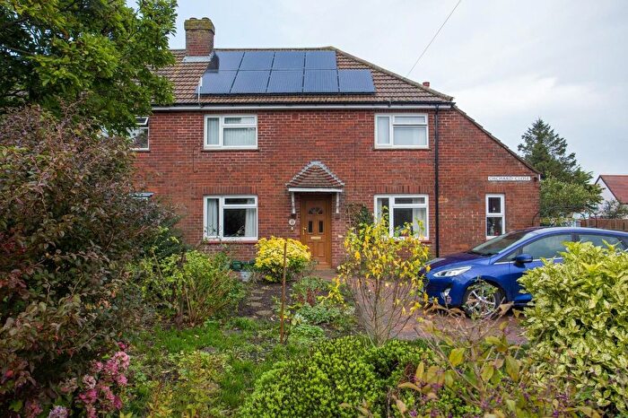 3 Bedroom Semi-Detached House For Sale In Orchard Close, Wingham, CT3