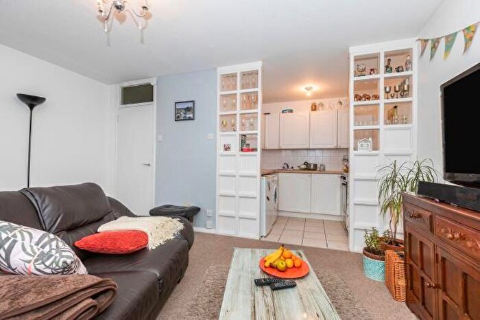 1 Bedroom Flat To Rent In Cypress Court, Cheltenham, GL51