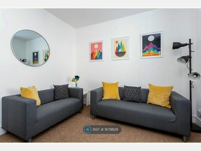 3 Bedroom Terraced House To Rent In Teddington Road, Southsea, PO4