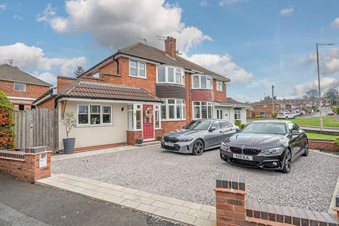 3 Bedroom Semi Detached House For Sale In Western Avenue, Dudley, DY3