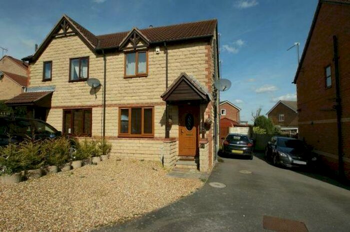 3 Bedroom House To Rent In Poppy Close, Shirebrook, NG20
