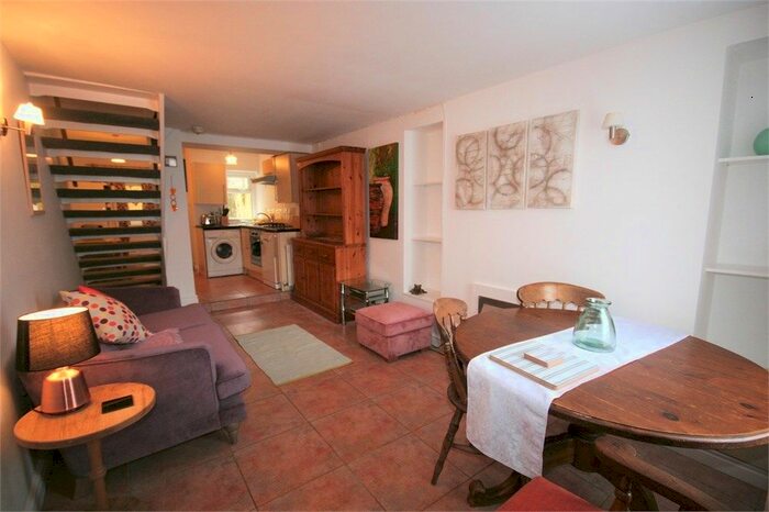 2 Bedroom Cottage To Rent In Mumbles Road, Mumbles, Swansea, SA3