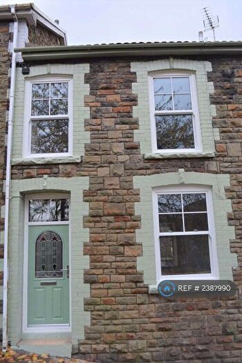 3 Bedroom Terraced House To Rent In Zion Terrace, Tonypandy, CF40