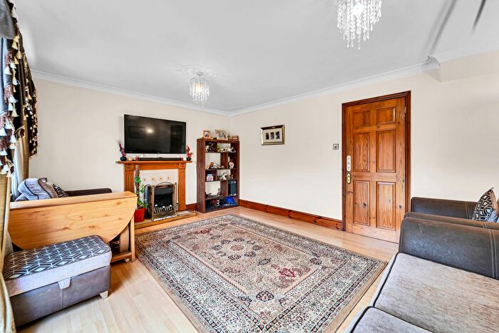 3 Bedroom Semi-Detached House For Sale In Napier Walk, Ashford, TW15