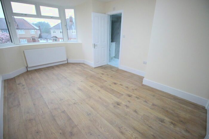 Studio To Rent In Fareham Road, Feltham, Greater London, TW14