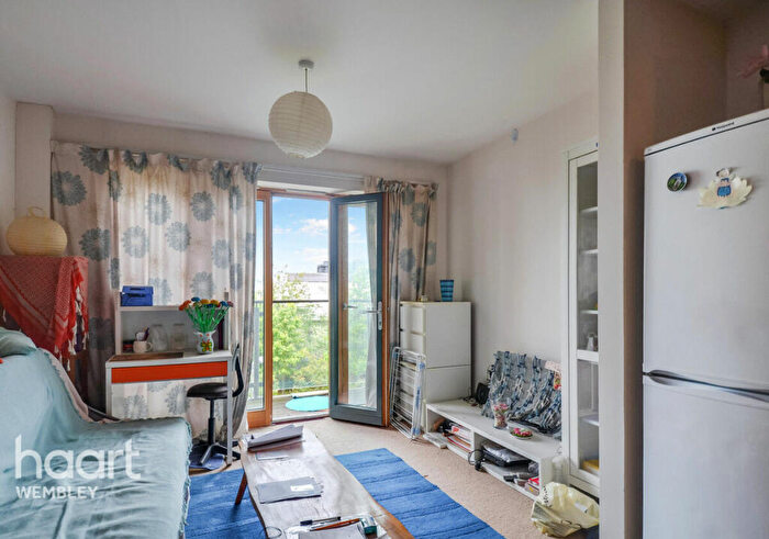 2 Bedroom Flat For Sale In Kensal Green, NW10