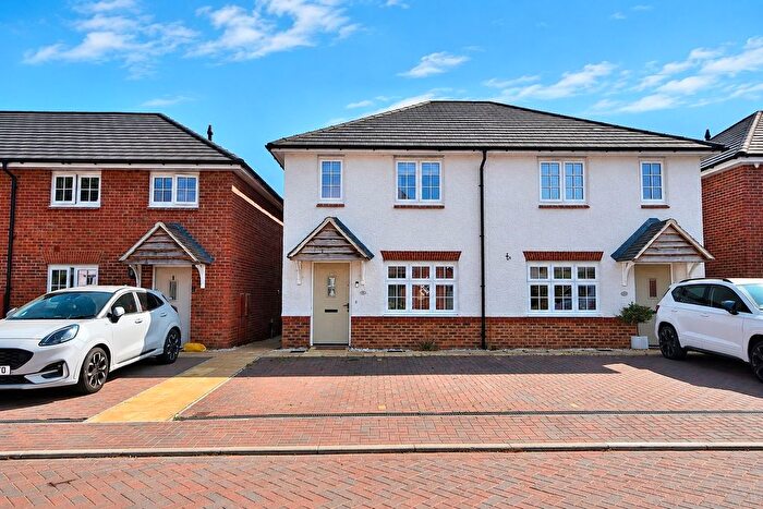 3 Bedroom Semi-Detached House For Sale In Rockingham Close, Northampton, NN3