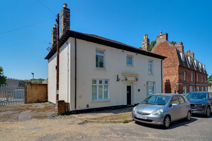 1 Bedroom Flat To Rent In Bridge Place, Godmanchester, PE29