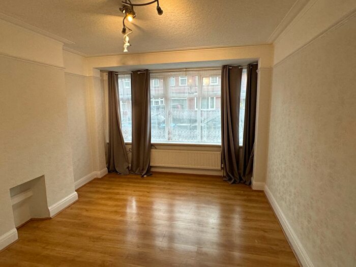 4 Bedroom End Of Terrace House To Rent In Silverleigh Road, Thornton Heath, CR7