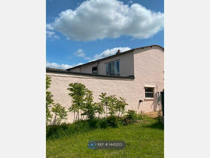 2 Bedroom Flat To Rent In Twelve Acre Farm, Eynsham, OX29