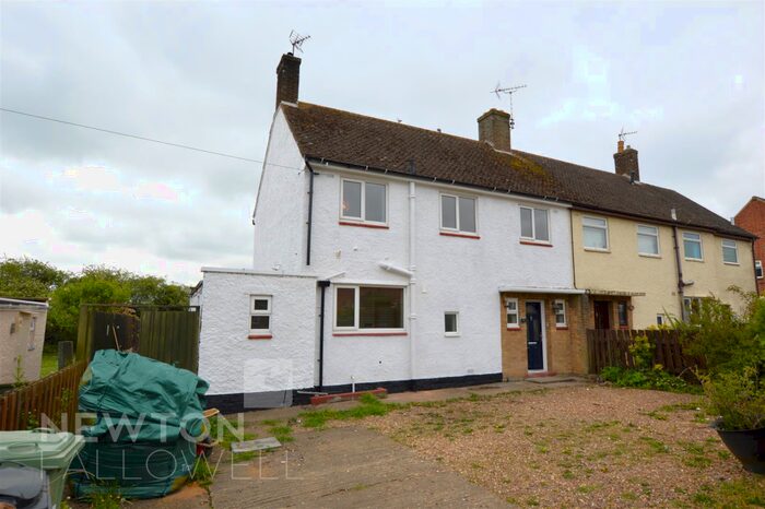 3 Bedroom Semi-Detached House To Rent In Lincoln Road, Stamford, PE9