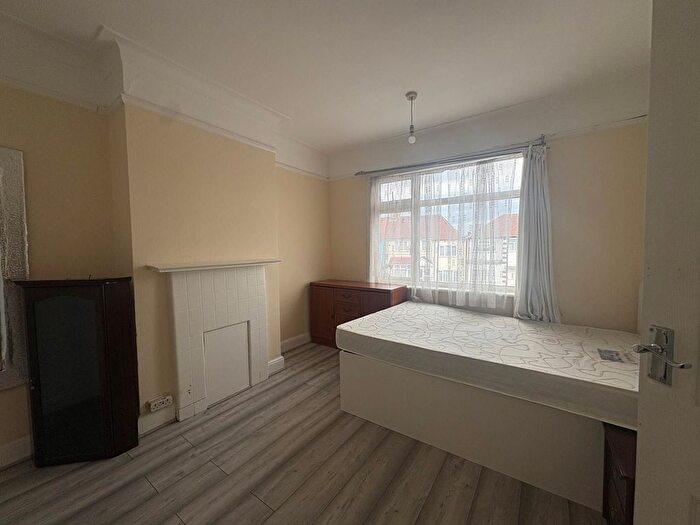 2 Bedroom Flat To Rent In North Road, Southall, UB1