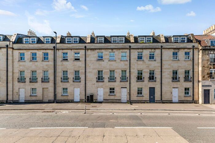 2 Bedroom Flat For Sale In St. Georges Place, Bath, BA1