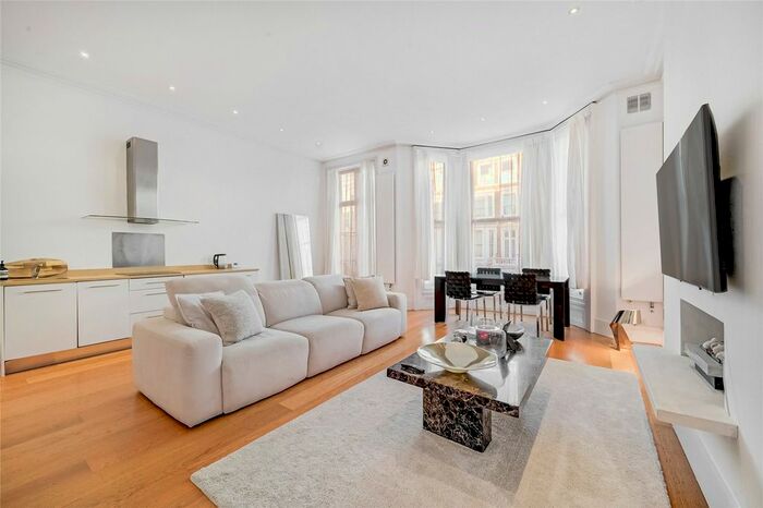 2 Bedroom Flat To Rent In Longridge Road, Earls Court, London, SW5