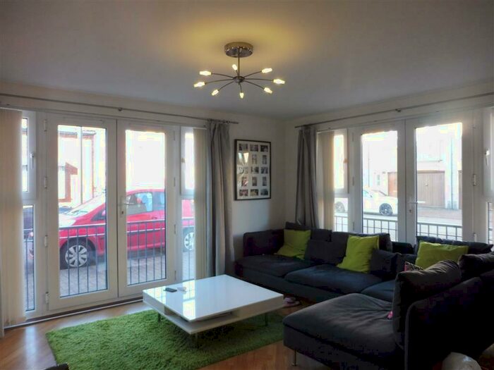 2 Bedroom Flat To Rent In Harrowby Street, Cardiff, CF10