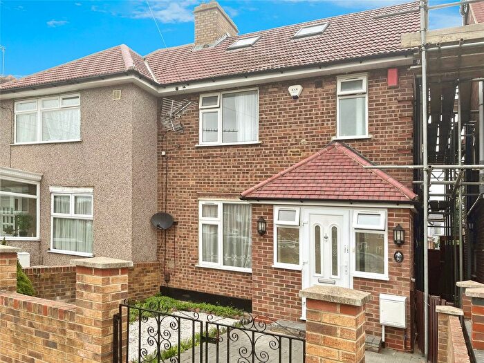 4 Bedroom Semi-Detached House To Rent In Burns Avenue, Feltham, TW14