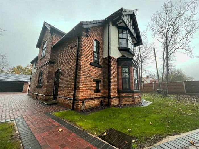 4 Bedroom Detached House For Sale In Welsh Road, Ellesmere Port, Merseyside, CH66