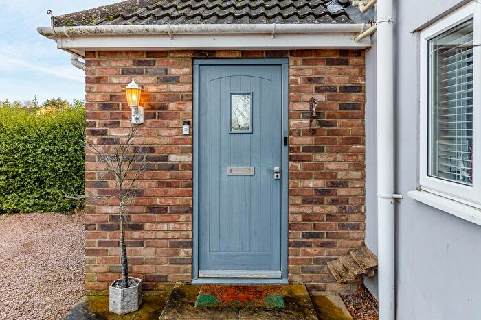 3 Bedroom Semi-Detached House For Sale In West Cobgate, Moulton, PE12