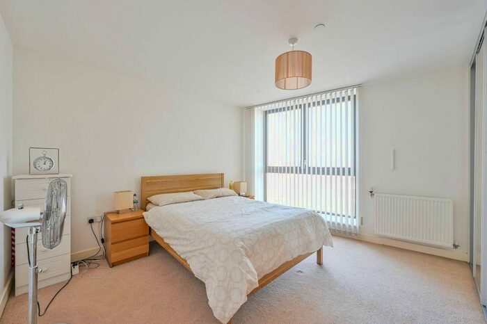 1 Bedroom Flat For Sale In Connaught Heights, Silvertown, London, E16