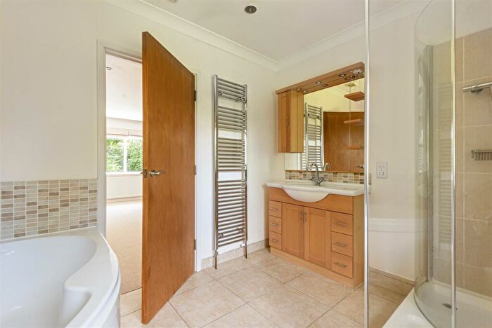 5 Bedroom Detached House To Rent In Penwith Drive, Haslemere, GU27