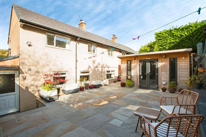 3 Bedroom Semi-Detached House For Sale In Highfield Road, Luddendenfoot, Halifax, HX2