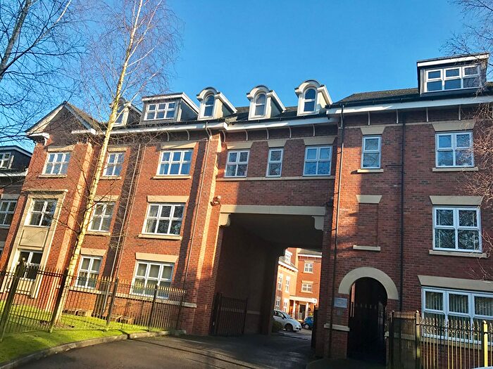 2 Bedroom Flat To Rent In The Pines, Sale, M33