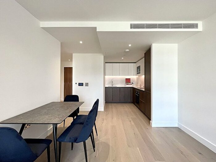 1 Bedroom Flat To Rent In Opus House, Salutation Gardens, London, WC1X