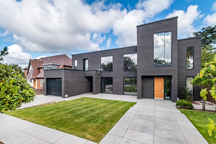 6 Bedroom Detached House For Sale In Ditton Grange Close, Long Ditton, Surbiton, Surrey, KT6