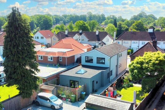 2 Bedroom Maisonette To Rent In Steels Lane, Oxshott, Surrey, Elmbridge, KT22