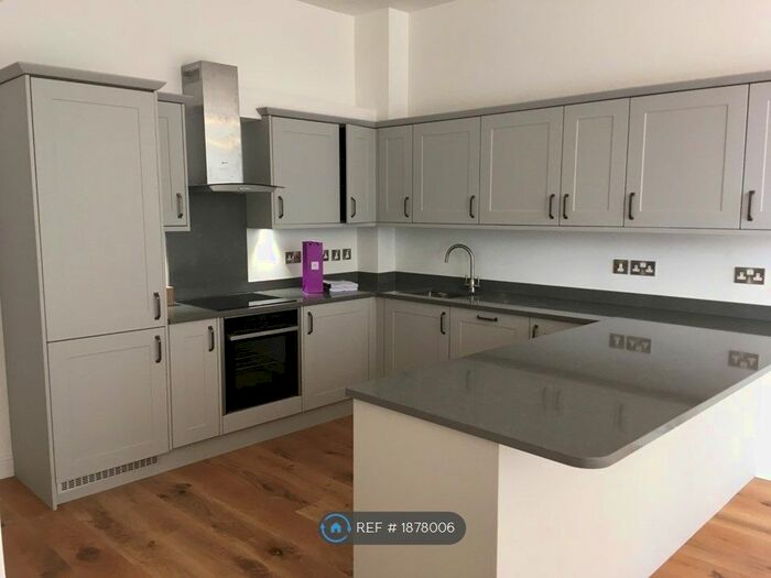 2 Bedroom Flat To Rent In Whiteheads Lane, Bradford-On-Avon, BA15