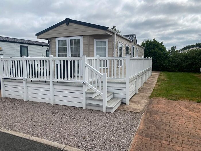 2 Bedroom Park Home For Sale In Southport New Rd Banks, Southport, PR9