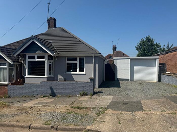 2 Bedroom Bungalow For Sale In Norton Road, Kingsthorpe, NN2