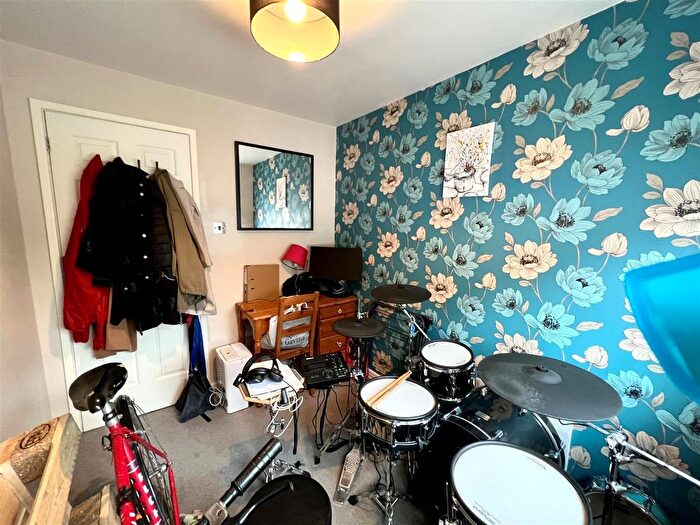 2 Bedroom Flat To Rent In Burton Road, Didsbury, Manchester, M20