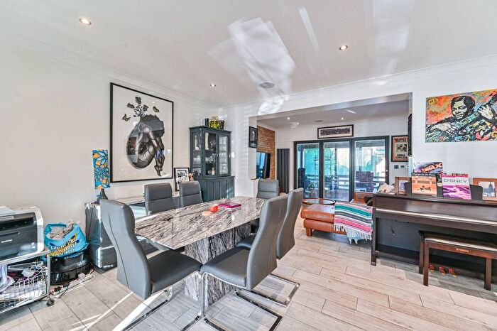 5 Bedroom Detached House For Sale In Dunblane Road, Blackheath, London, SE9