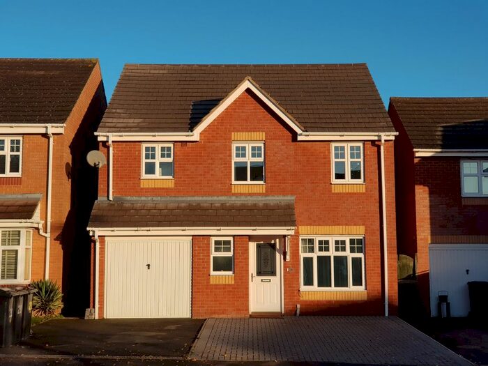 4 Bedroom Detached House To Rent In Carnation Way, Nuneaton, Warwickshire CV10