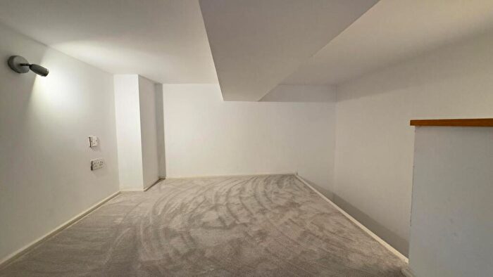 1 Bedroom Apartment To Rent In Lancaster Princess Street, Manchester, M1