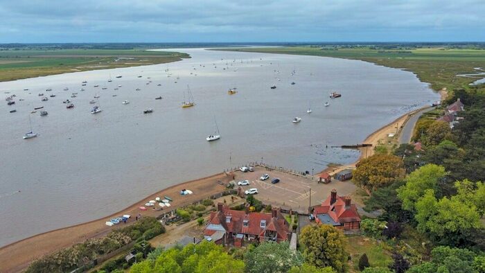 3 Bedroom Cottage For Sale In Bawdsey, Woodbridge, Suffolk, IP12