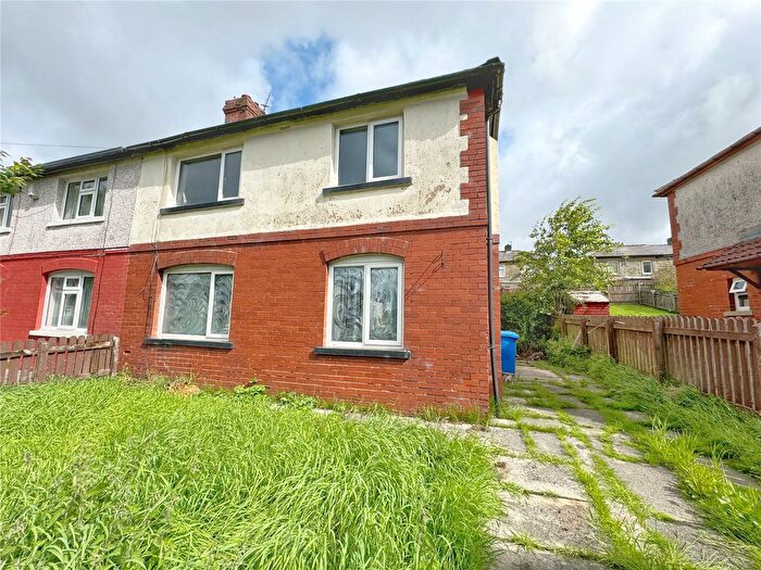 2 Bedroom Semi-Detached House For Sale In Maple Avenue, Haslingden, Rossendale, BB4