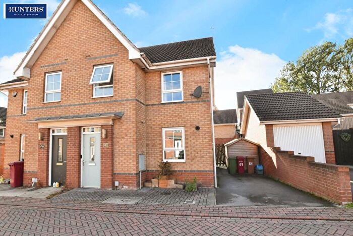 3 Bedroom Semi-Detached House For Sale In Osprey Drive, Scunthorpe, DN16