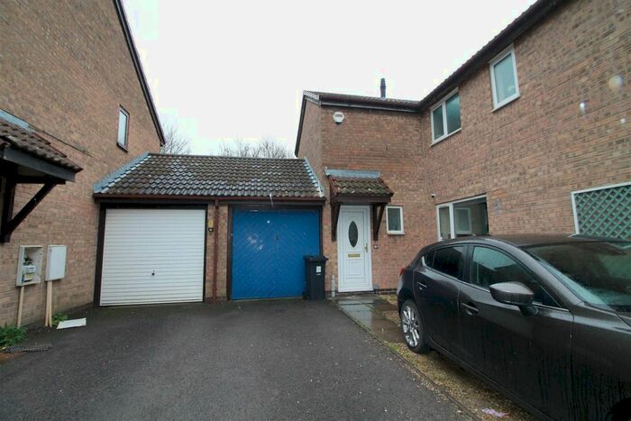 2 Bedroom Property To Rent In Stanley Mead, Bradley Stoke, Bristol BS32