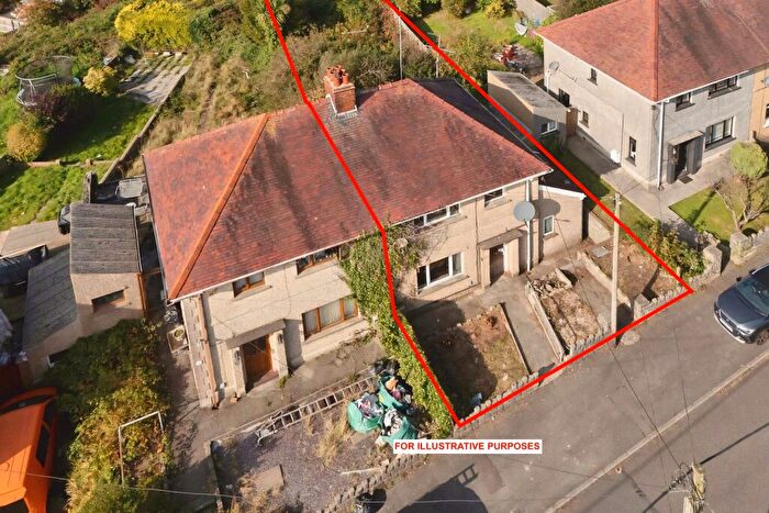3 Bedroom Semi-Detached House For Sale In Heol Dewi Sant, Penllergaer, Swansea, SA4