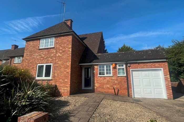 2 Bedroom Maisonette To Rent In Bowstridge Lane, Chalfont St. Giles, HP8