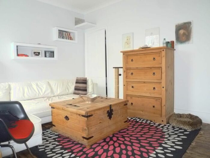 1 Bedroom Flat To Rent In Dale Grove, Finchley, London, N12