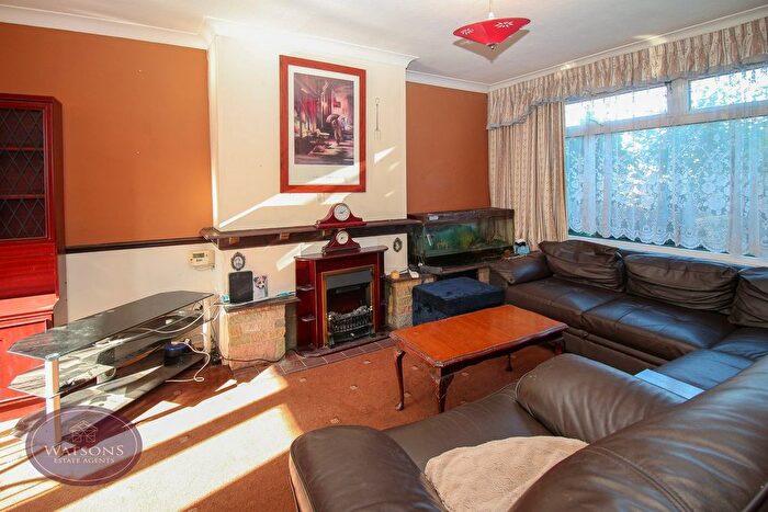 3 Bedroom Semi-Detached House For Sale In Kirby Close, Newthorpe, Nottingham, NG16