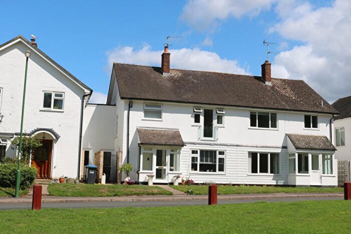 3 Bedroom House For Sale In Finches Gardens, Lindfield, RH16