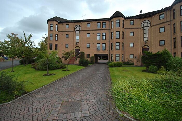 3 Bedroom Flat To Rent In Hughenden Gardens, Glasgow, G12