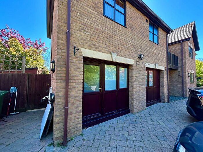 1 Bedroom Flat To Rent In Tiverton Crescent, Milton Keynes, MK4