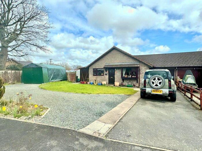 3 Bedroom Bungalow For Sale In Knapplands, Newbridge-on-Wye, Llandrindod Wells, Powys, LD1