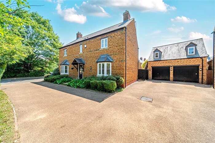4 Bedroom Detached House For Sale In Watts Close, Kislingbury, Northamptonshire, NN7